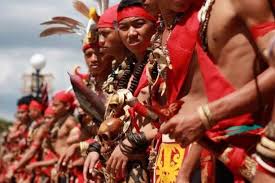 Iban cultural heritage, history and traditions. Kisah Suku Pemenggal Kepala Paling Kejam Di Kalimantan Inggris Sampai Ketakutan Dengan Keberadaan Mereka Yang Hidup 1 Abad Lalu
