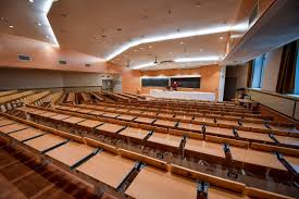 Peste 3.400 de locuri, dintre care 2.100 la buget, sunt disponibile la cele sapte facultati pentru studii universitare de licenta si master. Admitere 2020 Facultatea De MedicinÄ Si Farmacie Cand Vor Avea Loc Examenele De Admitere Si Cele De LicenÅ£Ä