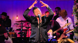 Tittar ni på så mycket bättre? The Runaway Ola Salo Shazam