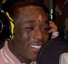 This rapper got a $24m diamond embedded in his forehead. Lil Uzi Vert Got A 24 Million Diamond Implanted In His Forehead Why Dazed
