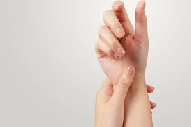 Il existe trois types d'arthrose des doigts, définis selon les articulations. Doigts Gonfles A Cause Du Froid D Une Infection Que Faire