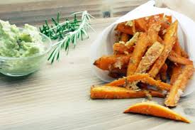 Knusprige Susskartoffel Pommes Und Wirklich Verwackelte Bilder Aber Ich Hoffe Das Stort Euch Nicht Die Geschichte Hinter Rezepte Lecker Susskartoffelpommes