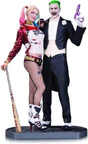 Verkleide dich als harley quinn und joker! Dc Comics Aug160374 Suicide Squad Joker Und Harley Quinn Statue Amazon De Spielzeug