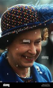 Queen elizabeth monarch hi-res stock photography and images