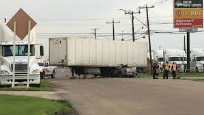Get the right san antonio car accident lawyers. Driver Killed In Crash With 18 Wheeler