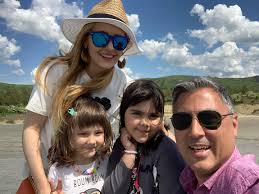 Mai ales de când avem doi copii. Alina Sorescu Schimbare De Look SpectaculoasÄƒ DupÄƒ Ce S A Zvonit CÄƒ DivorÈ›eazÄƒ Vedete Libertatea Pentru Femei