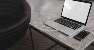 Iki derz arasinda goruldugu uzere bir siyahlik olusmus.bu siyahligi nasil giderebiliriz? Mermer Masa Nasil Temizlenir Mermerden Leke Nasil Cikartilir