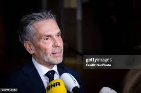 1,270 Dick Ward Photos & High Res Pictures