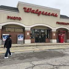Walgreens Pharmacy In Ravenswood