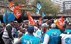Greve A La Ratp Tres Suivie Et Maintenant Le Parisien