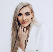 Bianca Conway's Instagram, Twitter & Facebook