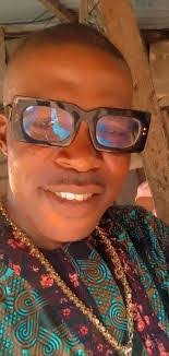 Stephen Ade's Instagram, Twitter & Facebook