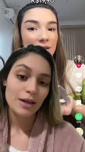 Provando os deliciosos doces da Tai