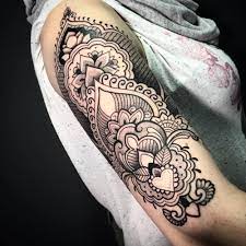 Henna on the arms looks appealing and exquisite. Henna Tattoos Tattoofilter