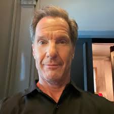 🎁 A very Happy Birthday to Amanda Bearse! 🎈 She is 67 today. 🎉