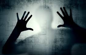 Senzatia de nod in gat poate fi cauzata de anxietate, insa atunci cand nodul chiar exista si apare disconfortul real la inghitire, trebuie sa mergi la medic, pentru ca poate exista o suferinta la nivelul esofagului, cauzata de hiperaciditate sau hernierea stomacului in mediastin sau hernia hiatala. Cum Tratam Anxietatea Realitatea Mea