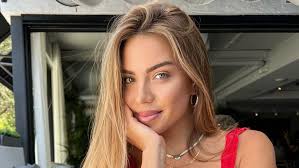 ג'וליה שחר: "היה ריב ונורא כעסתי, קמתי והלכתי" https://bit.ly/45dBUtr  צילום: אינסטגרם