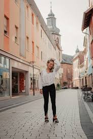 Listen to lisa bund | soundcloud is an audio platform that lets you listen to what you love and share the sounds you stream tracks and playlists from lisa bund on your desktop or mobile device. Lisa Bund Herzmusik Vocals Entertainment Hochzeit Events