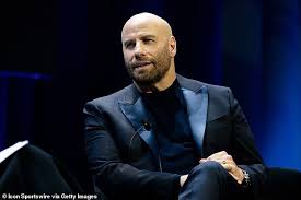 According to velvet ropes, travolta and wife kelly preston purchased the property for a mere $3.5 million.in 2019, forbes reported that. John Travolta Teilt Monate Nach Dem Tod Seiner Frau Den Ruckfall Von Tochter Ella Und Sohn Benjamin Nach Welt