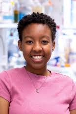 Loryn Johnson's Instagram, Twitter & Facebook