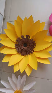 Flores de papel gigantes hechas con cartulina todo explicado paso a paso de manera sencilla. Flor Gigante Girassol No Elo7 Atelie Gigi Sapeka 86e426 Rosa De Papel Flores De Papel Diy Decoracao De Girassol