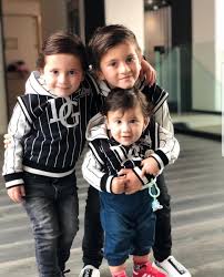 Lionel messi family love ● antonella roccuzzo ● thiago & mateo messi _ hd. Leo Messi On Twitter Lovely Family Messi Wearemessi