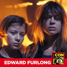 Don't miss the cast from Scream at their panel with Matt Lillard and Skeet  Ulrich! Starting at noon! Hurry and check it out in the events room!