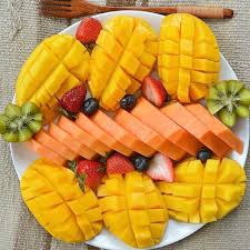 L Image Contient Peut Etre 1 Personne Fruit Et Nourriture Recettes De Cuisine Recette Cuisine Facile Recettes De Cuisine Africaine