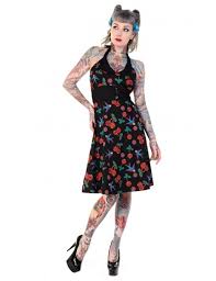La robe rouge de rosalie est ravissante. Robe Banned Cerises Et Tete De Mort