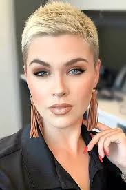 Idée coupe de cheveux courts: Epingle Sur Cheveux Courts En Desordre