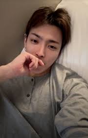 Imagine cuddling up to him after a long day ♥︎