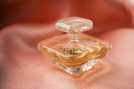 10 Best Lancôme Perfumes That Smell Elegant and Irresistible