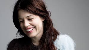 Lotta Lundgren: ”Det bästa bandet jag var med i spelade porrfilmsfunk”