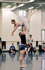 Evgenia Obraztsova And Marijn Rademaker In Nutcracker Rehearsal With Tokyo Ballet Dance In 2019 Dance Ballet Lifts Ballet Dance