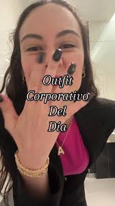 OCDD: Outfit Corporativo del Día para Mujeres