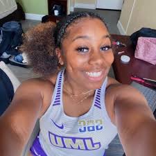 Kaia Putman (@kaia_smiles)