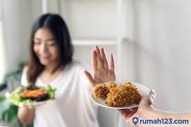 3 resep makanan sehat untuk diet saat sarapan, makan siang, dan dinner ini bisa anda buat dengan mudah. 7 Tips Diet Sehat Tanpa Kurangi Makan Gak Bikin Tersiksa Rumah123 Com