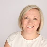 Elissa Carroll's Instagram, Twitter & Facebook