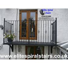 The 20 steps have a rise of 200mm. Elite Spiral Stairs Ltd Southam Metal Staircases Yell