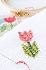 Free patterns / free patterns / free cross stitch patterns. New Vintage Inspired Cross Stitch Patterns By Lori Holt Floral Cross Stitch Pattern Cross Stitch Flowers Rose Cross Stitch Pattern