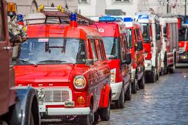 Feuerwehreinsätze in oö, nö, steiermark und burgenland. Video Zu 150 Jahre Oo Landes Feuerwehrverband Die Parade Im Herzen Von Linz