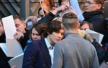 Additionally, he also portrays the role of thomas shelby, the lead role of the brilliant bbc gangster series 'peaky blinders'. Cillian Murphy Wikipedia