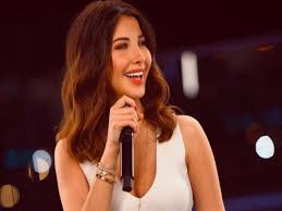 وظهرت نانسي عجرم وفق المقطع المتداول على المسرح، في أحدث حفلاتها بالقاهرة أمس، وهي تخاطب وكانت نانسي عجرم طرحت مؤخرا أحدث أغانيها المصورة، حبك بيقوي، عبر قناتها على. Ø®Ø³Ø±Øª ØµØ¯ÙŠÙ‚ Ù‚Ø±ÙŠØ¨ Ù„Ù‚Ù„Ø¨ÙŠ Ù†Ø§Ù†Ø³ÙŠ Ø¹Ø¬Ø±Ù… ØªÙ†Ø¹ÙŠ Ø§Ù„Ù…ÙˆØ³ÙŠÙ‚Ø§Ø± Ø®Ø§Ù„Ø¯ ÙØ¤Ø§Ø¯ Ù…ØµØ±Ø§ÙˆÙ‰