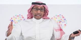 مدير القناة الحكومية الأولى في السعودية ينشر صورة لمذيعيها الجدد صورة إرم نيوز