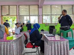 2.b meja sekolah single dg tebeng Cegah Covid 19 Gerakan Sekolah Bersih Digalakkan