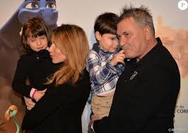 They divorced in august 2009. Jean Marie Bigard Avec Sa Femme Lola Marois Et Leurs Enfants Jules Et Bella A L Avant Premiere Du Film Sahara A L Ugc Cine Cite Bercy A Paris Le 29 Janvier 201 Purepeople