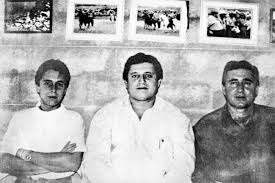 The cali lords also had the help of an old and spiteful partner of the. Hermanos Ochoa Vasquez Don Pablo Escobar Pablo Escobar Mafia Gangster