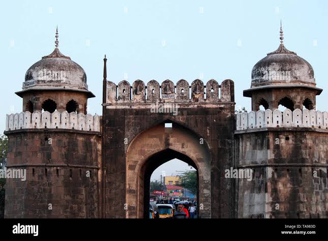 Famous makai gate or Mecca Gate, Aurangabad, Maharashtra Stock Photo - Alamy