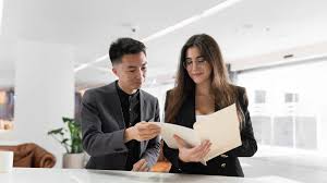 Can women do business set up in dubai easily?