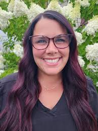 Amber Snapp's Instagram, Twitter & Facebook